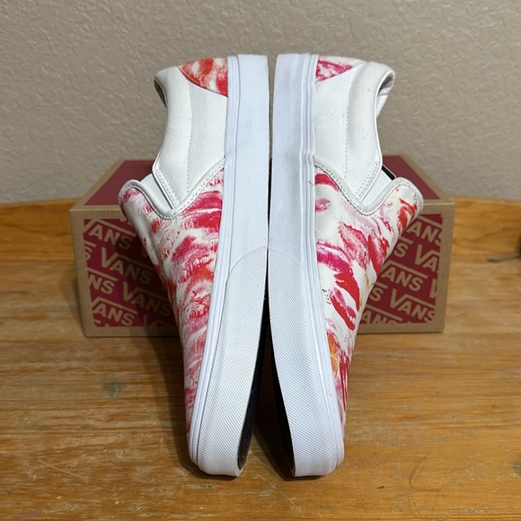 Vans Classic Slip On Otw Gallery Sara Loruss - Picture 9 of 14